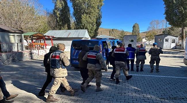 Erzurum'da Göçmen Kaçakçıları Yakalandı