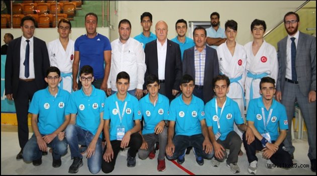 KARATE'NİN KALBİ ERZURUM'DA ATIYOR